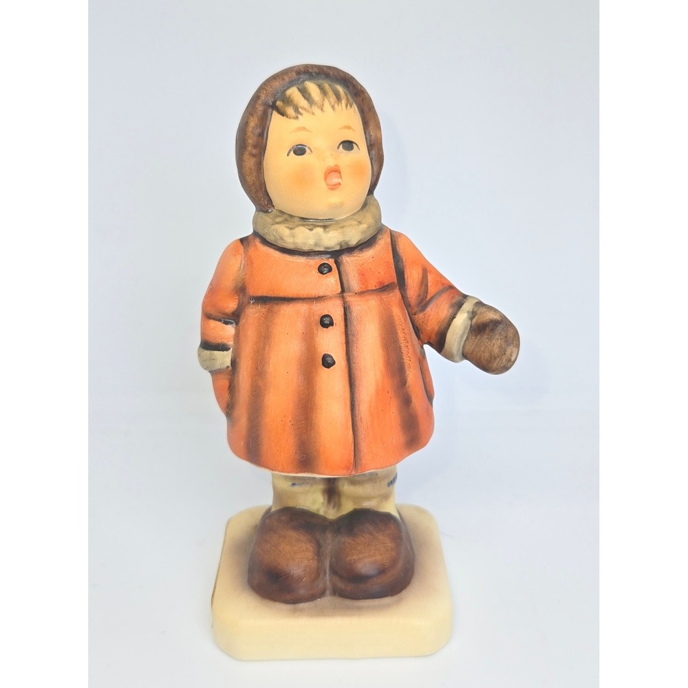 Vintage 1987 M.I. Hummel Goebel Figurine –‎ "Winter Song" HUM 476 – No Box